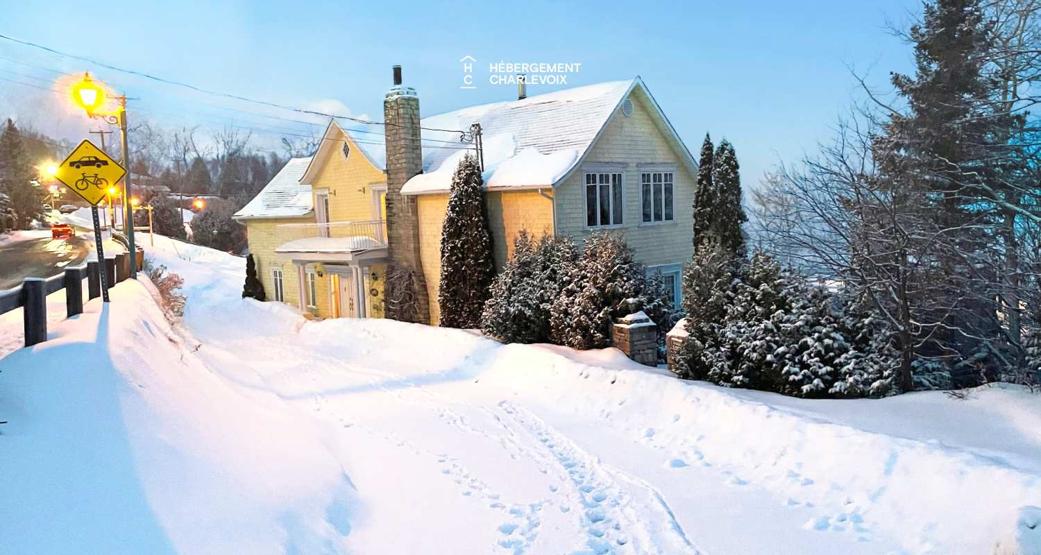 JAU-230 - Historic riverfront home with private hot tub